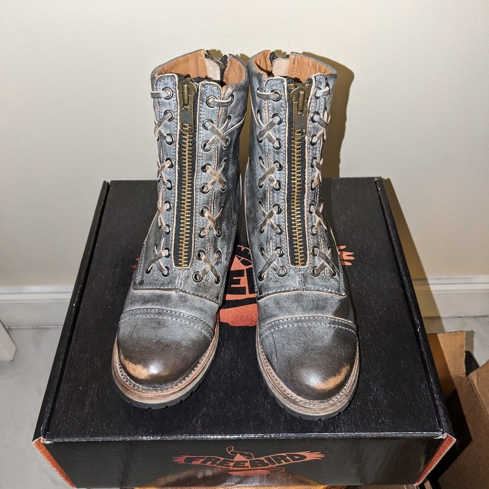 FREEBIRD Liverpool Booties Size 9 - ICE Color - Like New